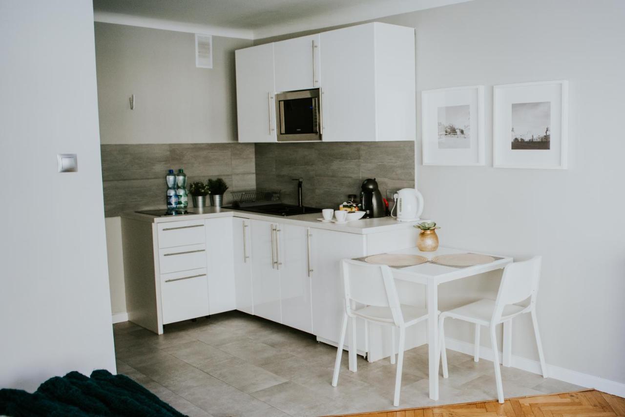 วอร์ซอเรนต์ อพาร์ตเมนต์ เซ็นทรัล Apartment ภายนอก รูปภาพ
