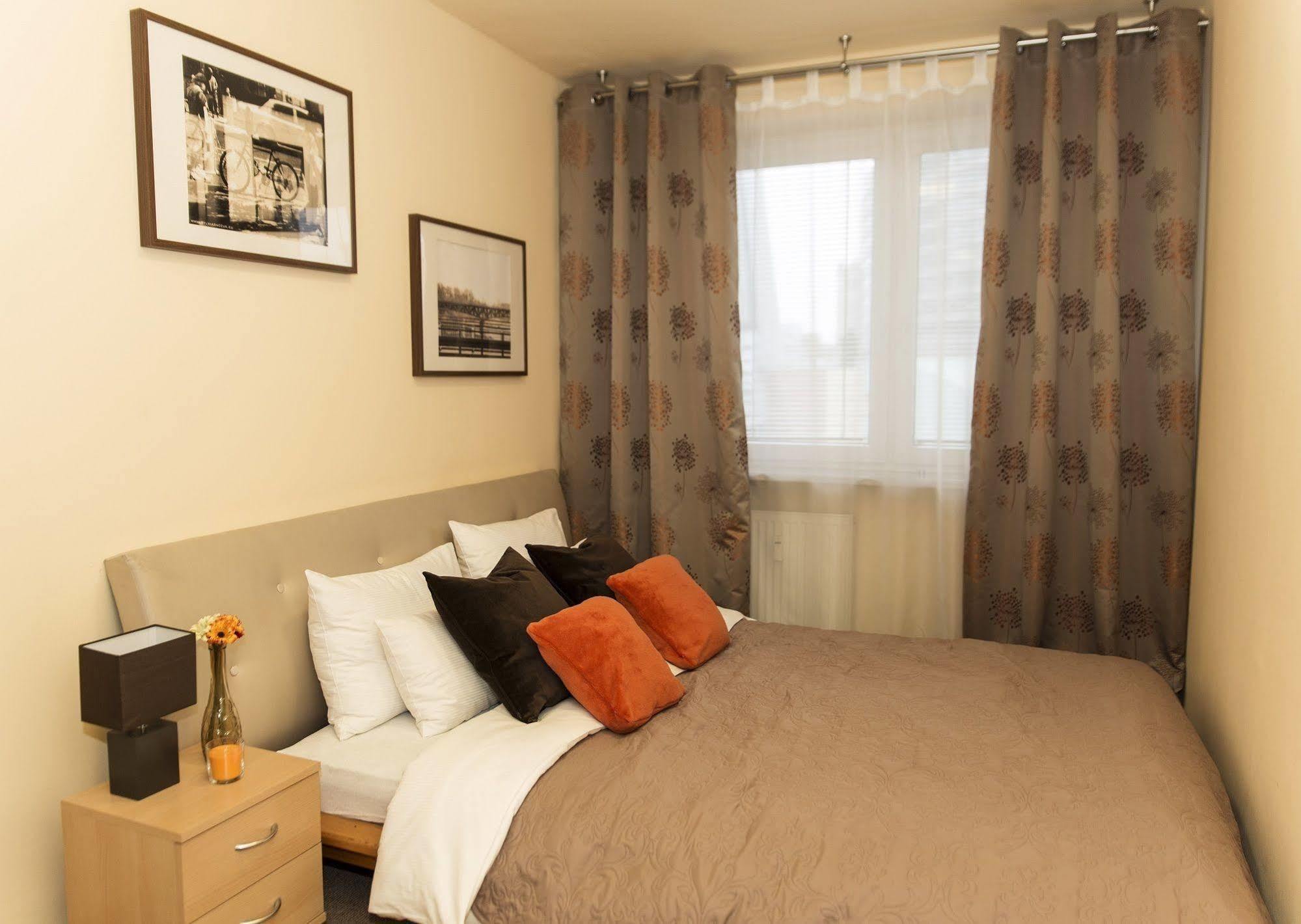 วอร์ซอเรนต์ อพาร์ตเมนต์ เซ็นทรัล Apartment ภายนอก รูปภาพ