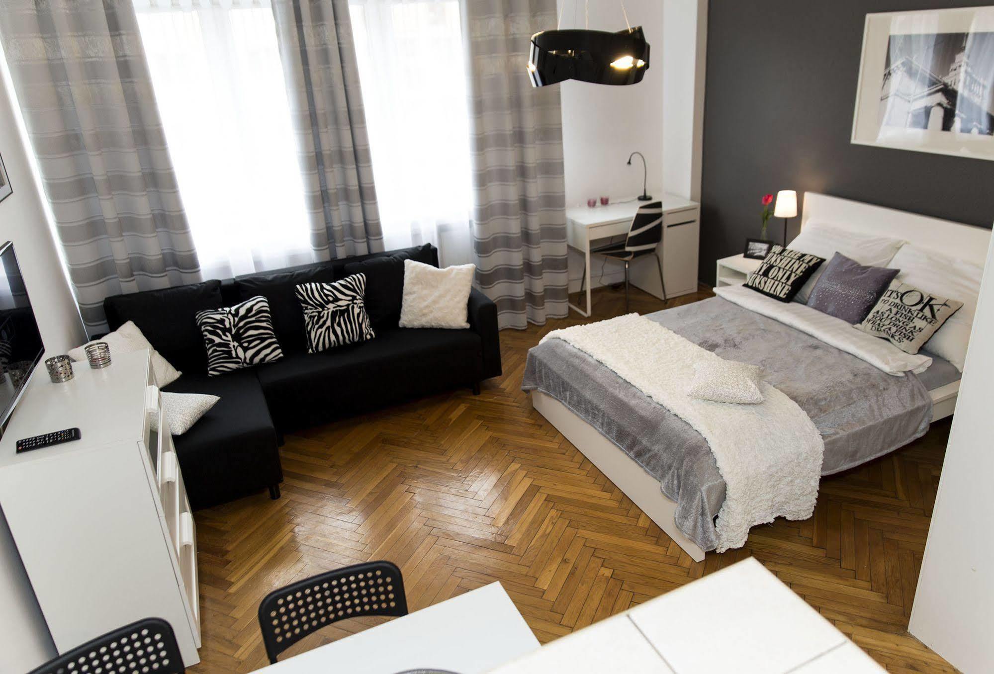 วอร์ซอเรนต์ อพาร์ตเมนต์ เซ็นทรัล Apartment ภายนอก รูปภาพ
