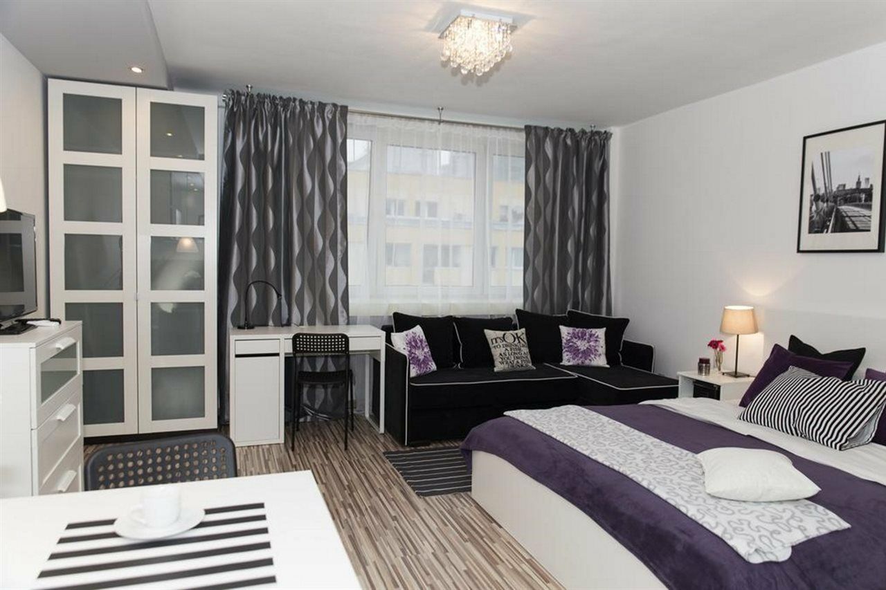 วอร์ซอเรนต์ อพาร์ตเมนต์ เซ็นทรัล Apartment ภายนอก รูปภาพ