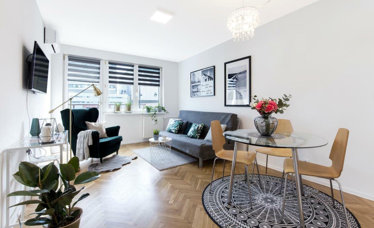 วอร์ซอเรนต์ อพาร์ตเมนต์ เซ็นทรัล Apartment ภายนอก รูปภาพ